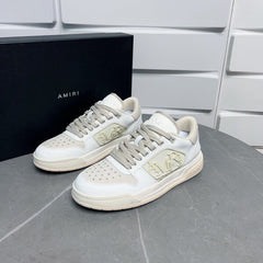 Classic Low Sneakers